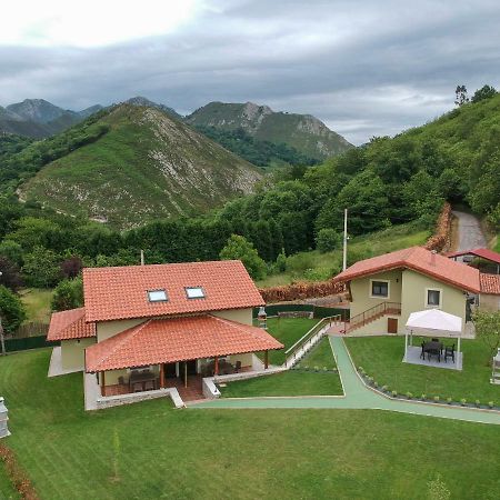 El Campo Mateo Apartamentos Cangas de Onis Ngoại thất bức ảnh